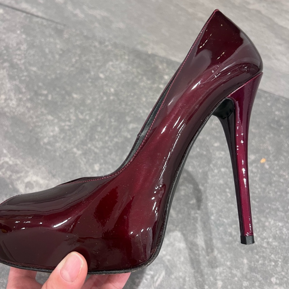 Stuart Weitzman Deep Burgundy Patent Heels - Picture 2 of 5